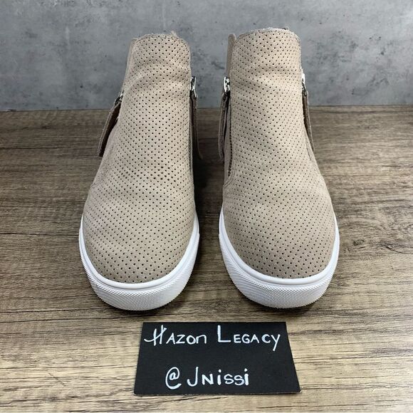 Steve Madden~Women's~” Caliber” Taupe Suede Ankle~Sneakers~Size 8.5M. - Picture 3 of 11